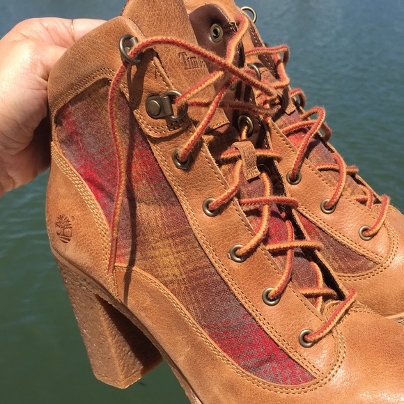 Pendleton Brown and Red Ankle Boots - Picture 6 of 7